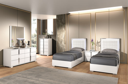 Alice White Full Bed