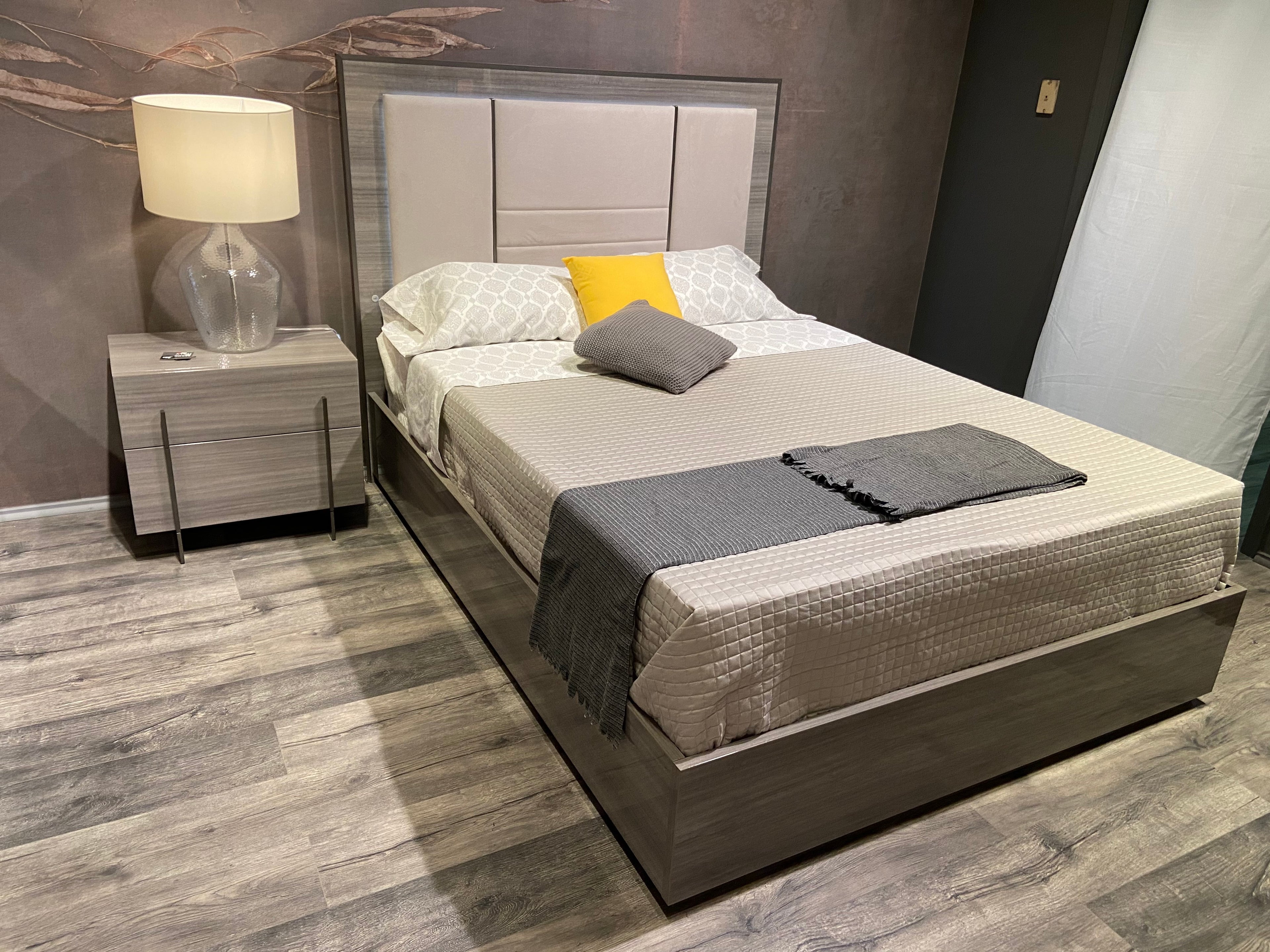 Blade Premium King Bed in Light Moon Grey - view 2