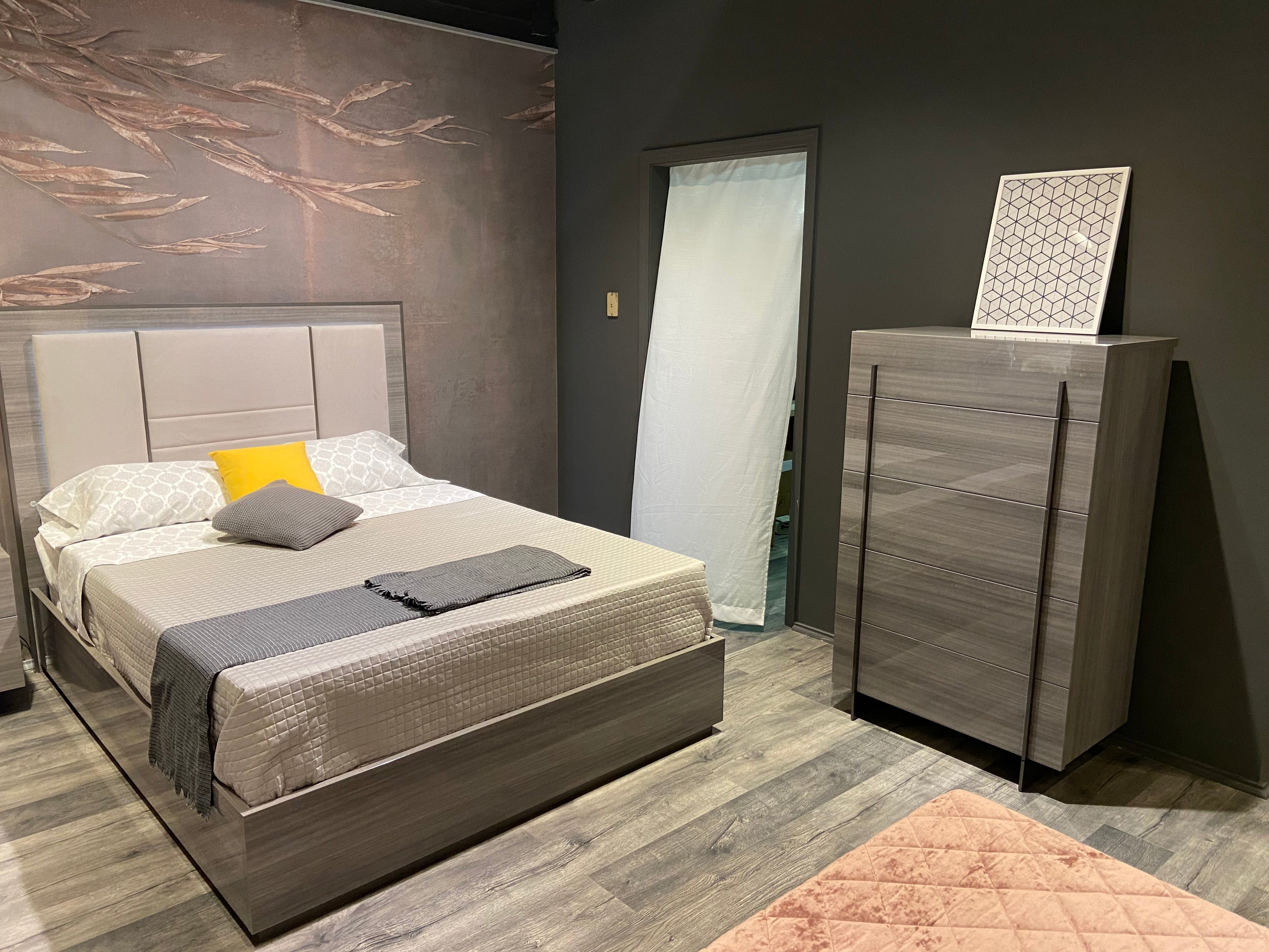 Blade Premium King Bed in Light Moon Grey - view 3