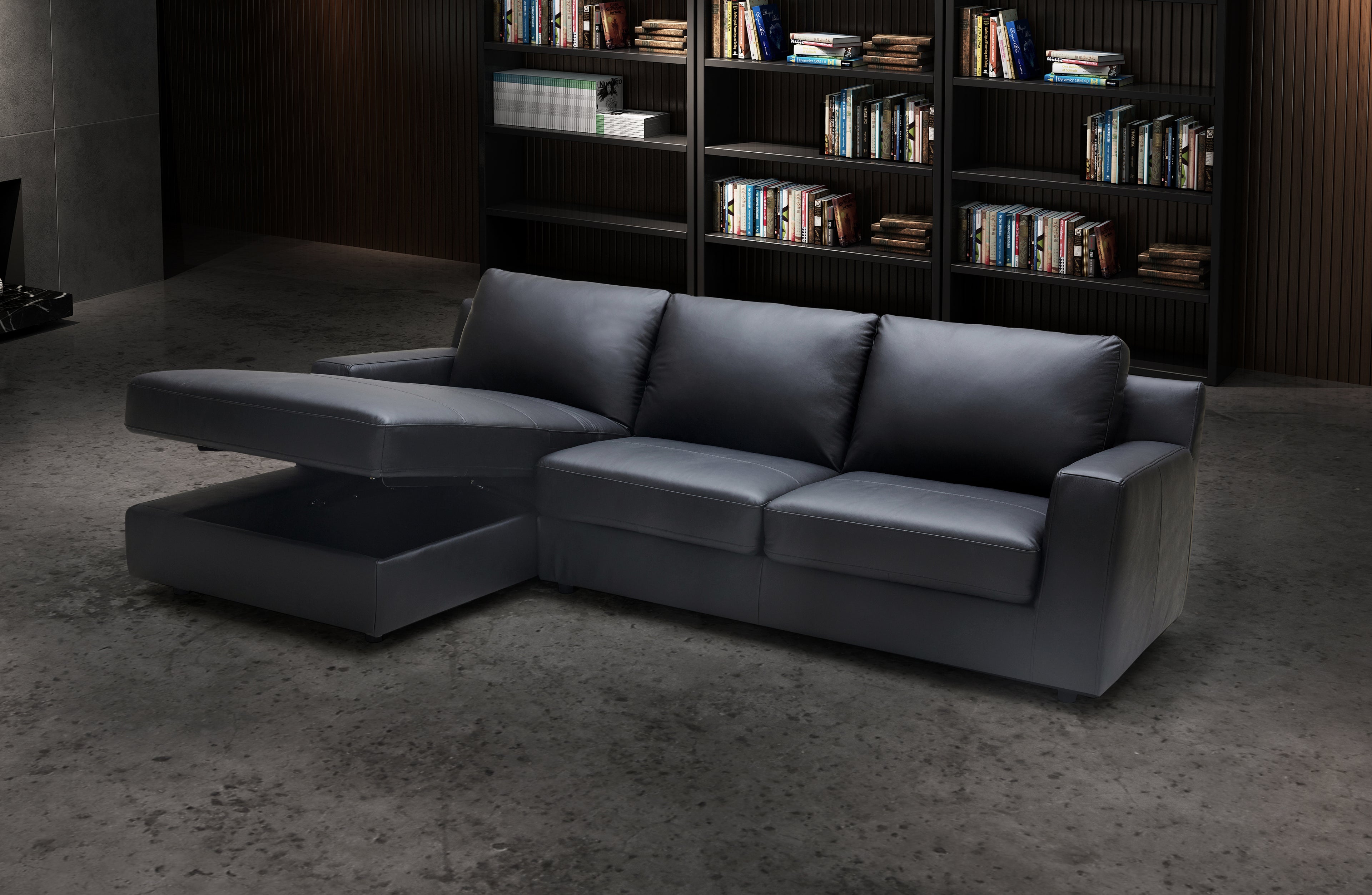 Elizabeth Sectional with Left-Hand-Facing Chaise