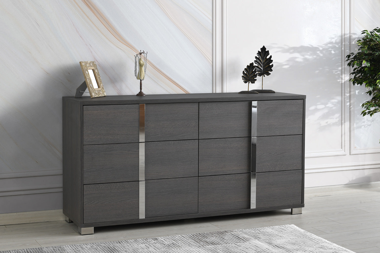 Giulia Dresser in Matte Grey