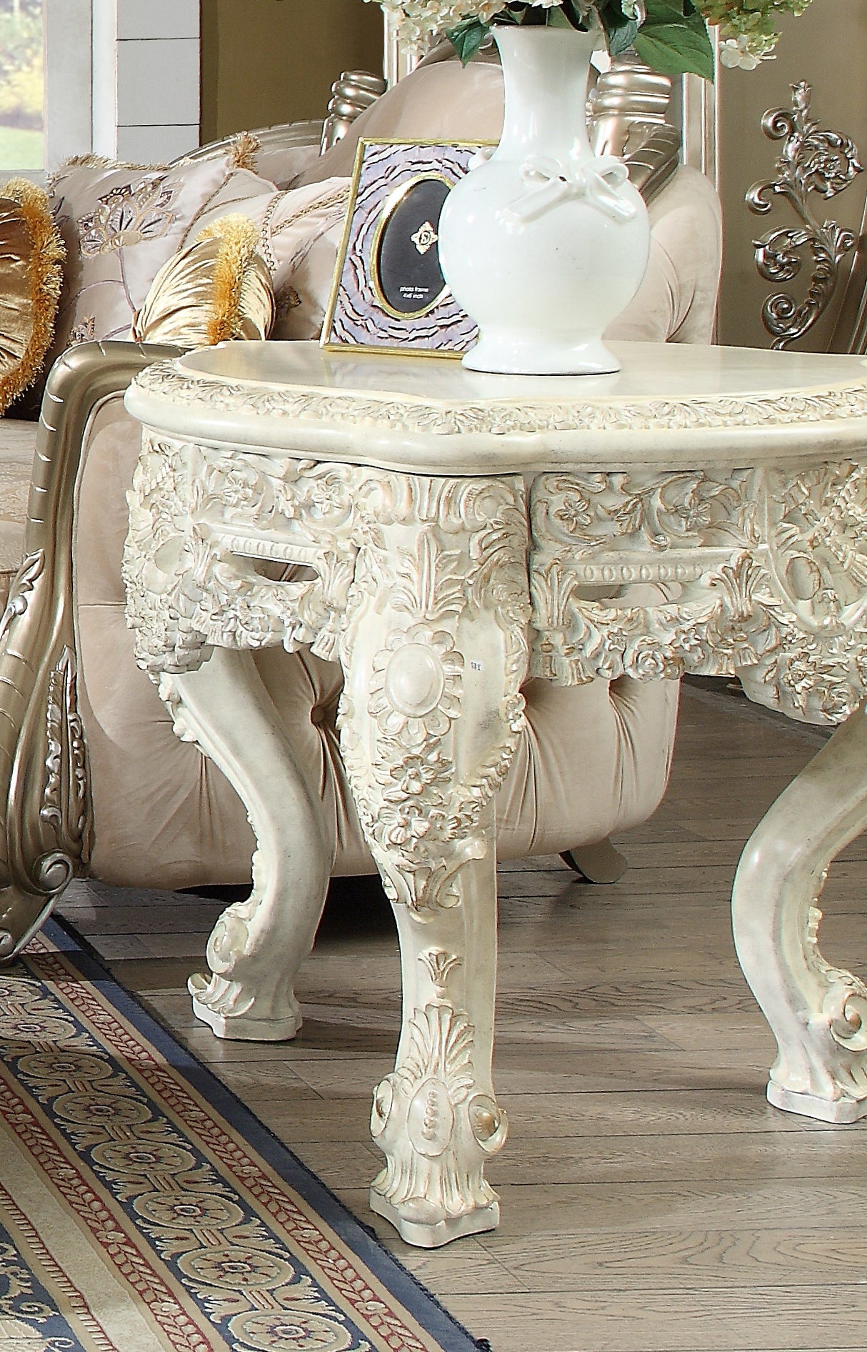 Plantation Cove White End Table