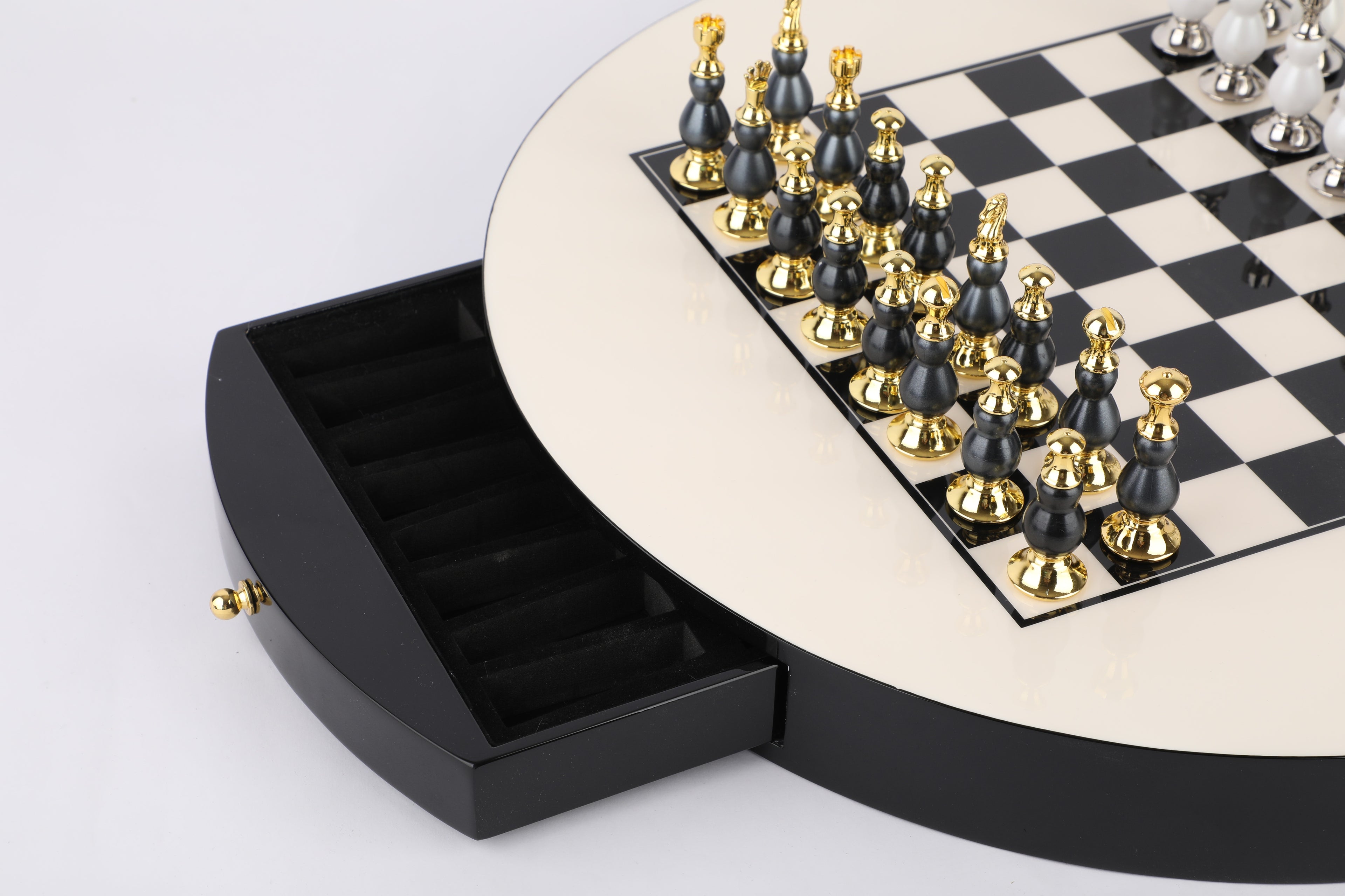Round Decorative Chessboard Set